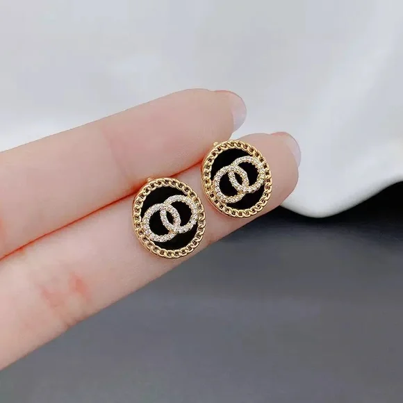 Elegant Chanel-Inspired Gold Diamond Stud Beautiful Formal/Casual Circle Earring - Picture 4 of 5